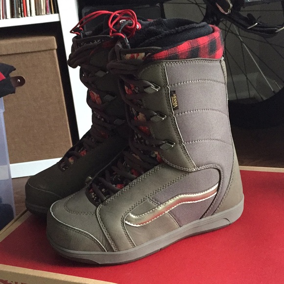 NWT Vans snowboard hi-standard boot women’s - Picture 4 of 8